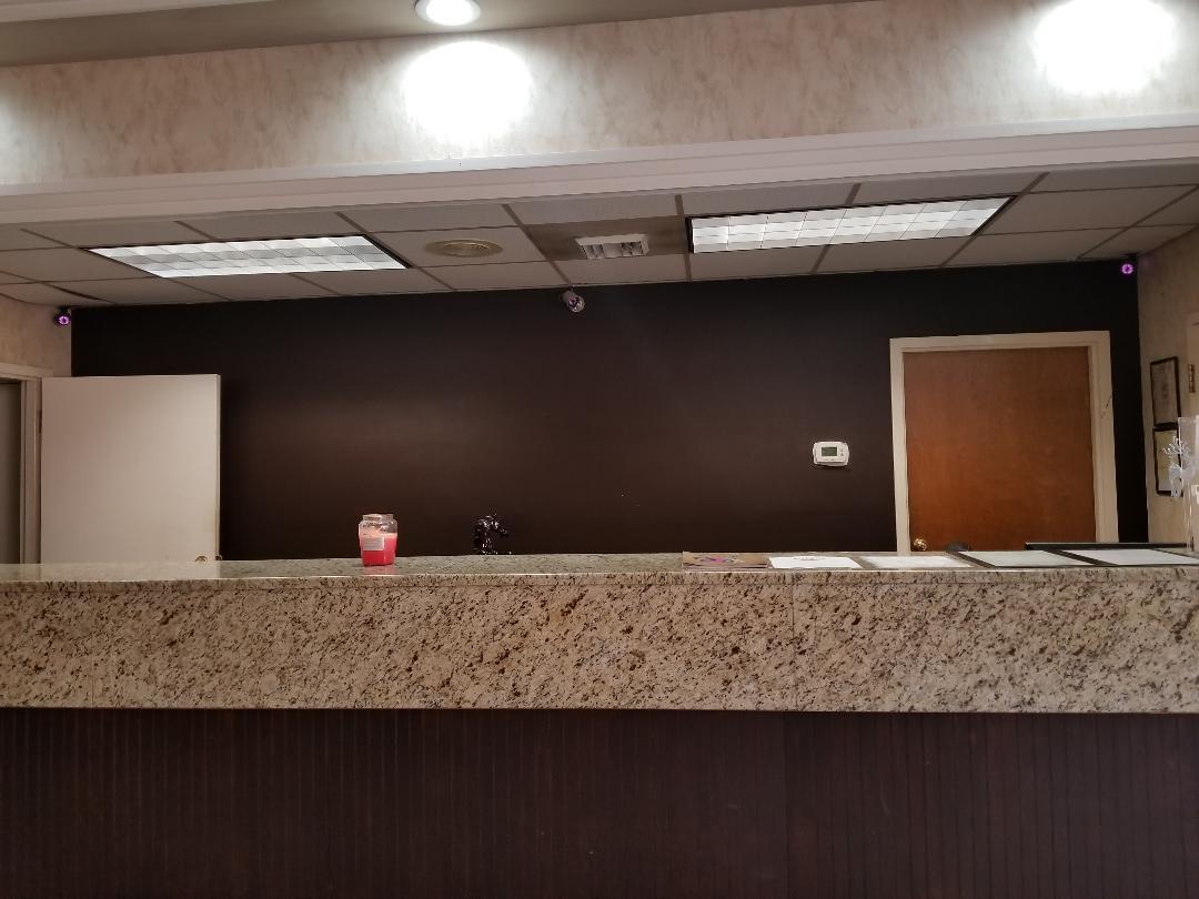 Days Inn By Wyndham אוזרק מראה חיצוני תמונה